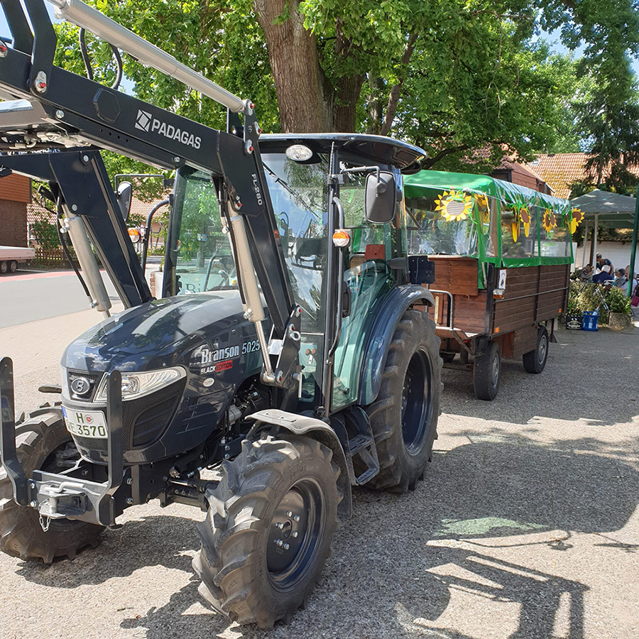 Kutschfahrt mit Traktor